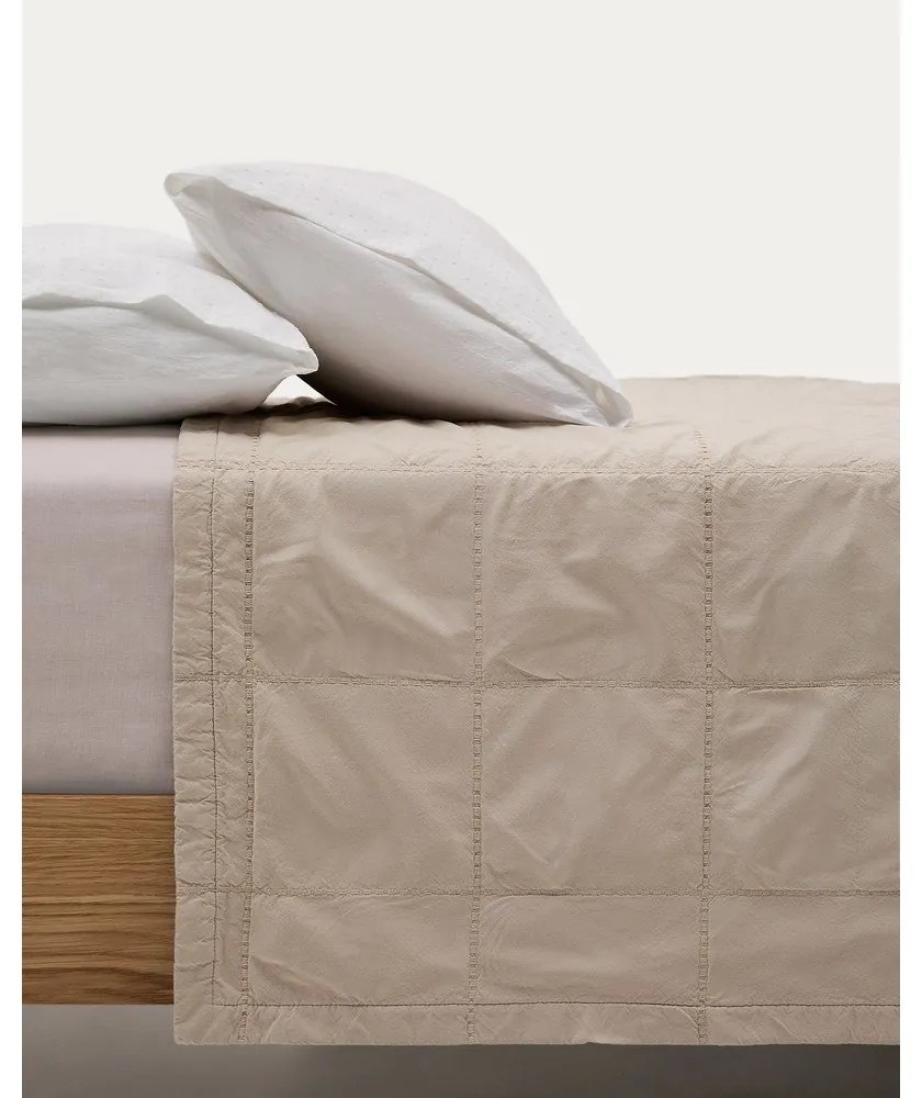 Svetlohnedý bavlnený prešívaný pléd 180x260 cm Isor – Kave Home