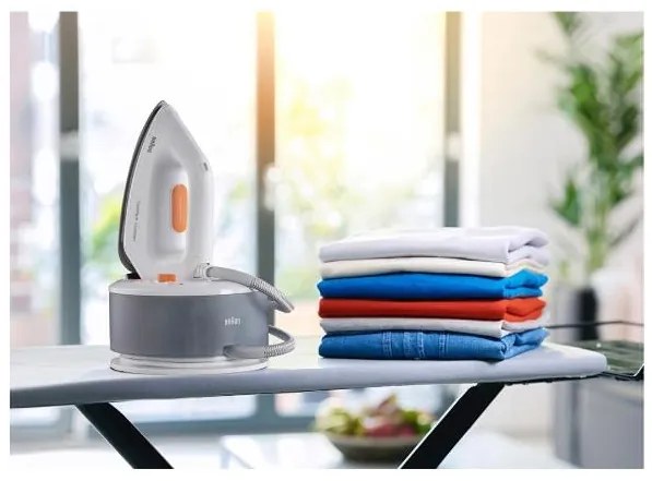 Braun Parná žehliaca stanica CareStyle Compact IS 2132Wh  (100394192)