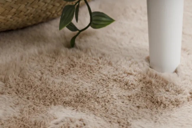 Koberec protišmykový SHAPE 3150 Motýľ Shaggy - camel, béžový plyš