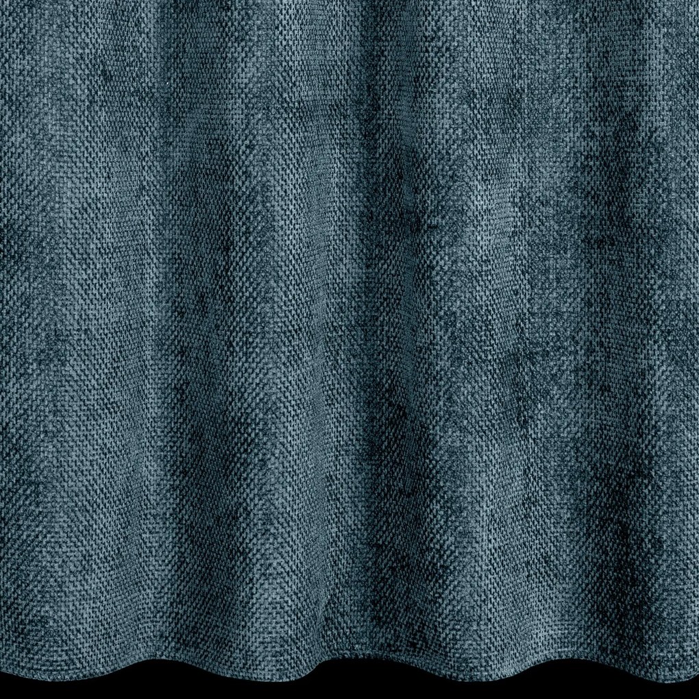 ZATEMŇOVACÍ ZÁVES NA KRÚŽKOCH ALETA 135X250 CM TMAVOMODRÁ
