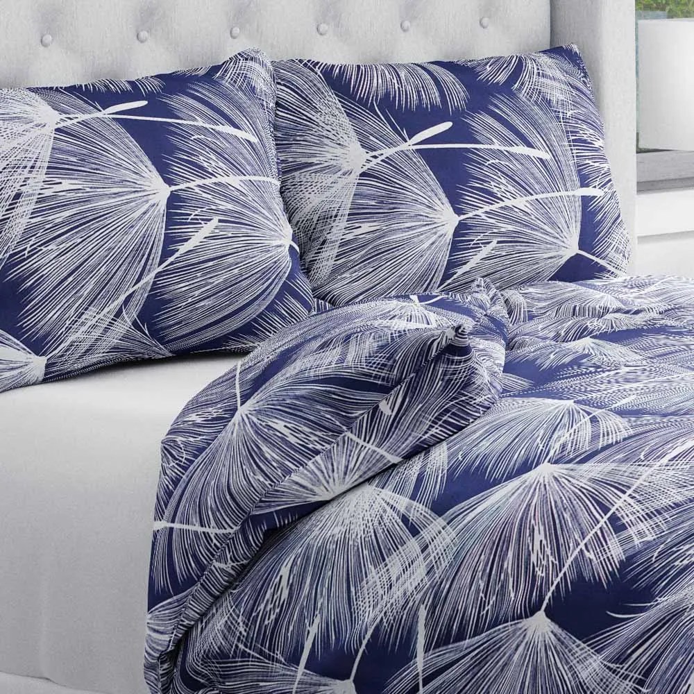 Biante Bavlnené posteľné obliečky Sandra SA-414 Biele abstraktné páperie na modrom Predĺžené 140x220 a 70x90 cm