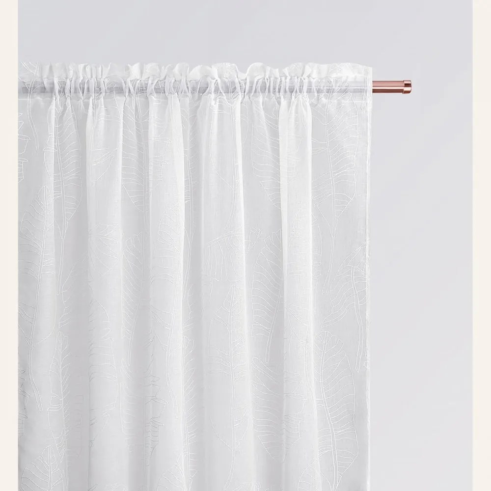 Biela záclona Flory s listovým vzorom 140 x 250 cm