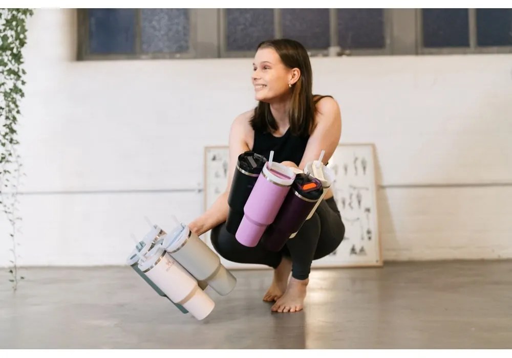 Svetlosivá termoska so slamkou z nehrdzavejúcej ocele 1,18 l Quencher H2.0 FlowState Tumbler Ash – Stanley