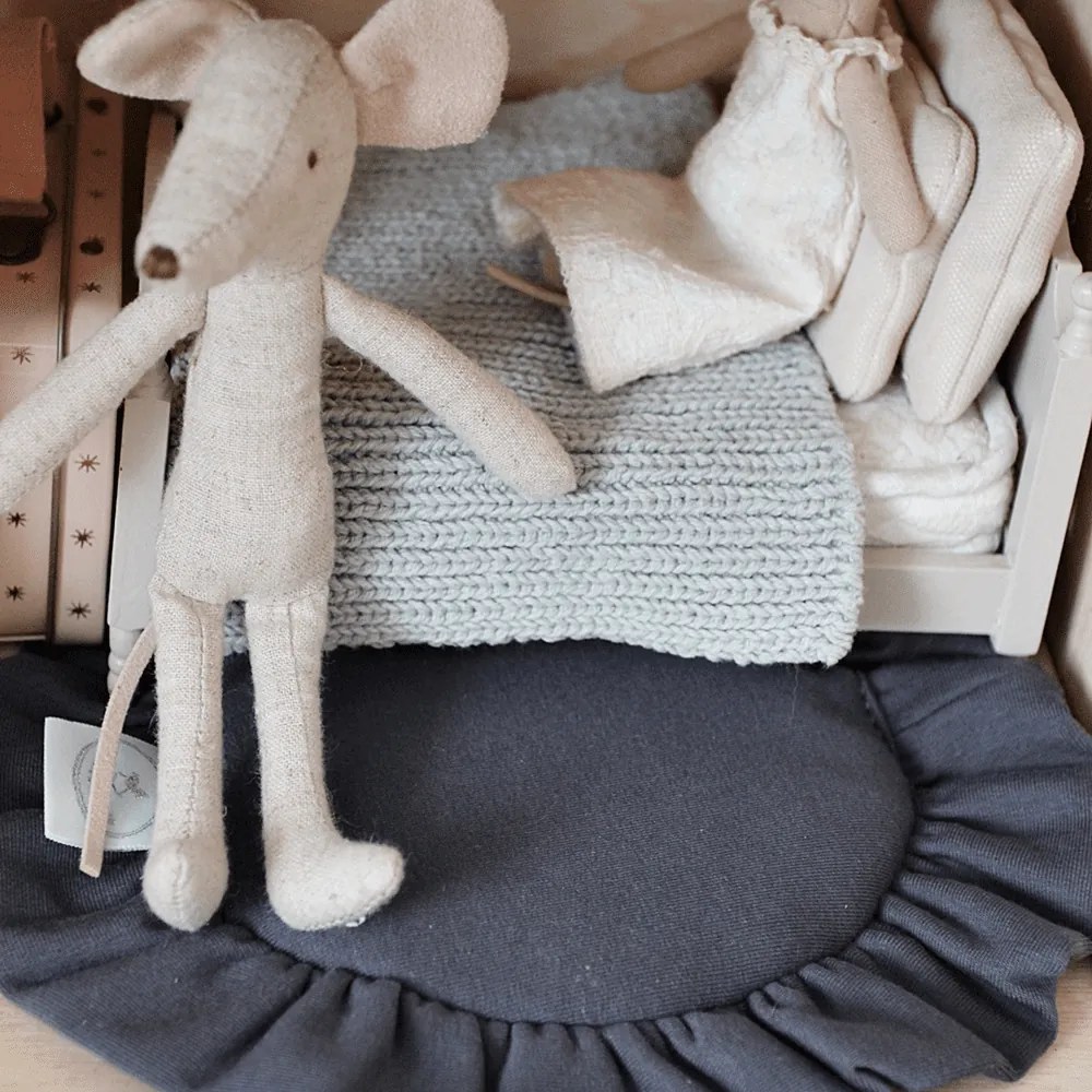 Mini podložka s volánom grafitová