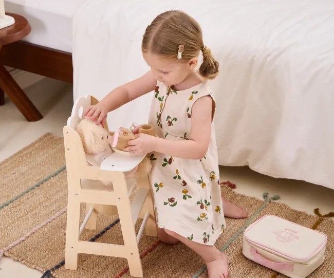 Drevená stolička pre bábiky Viga 44237 PolarB