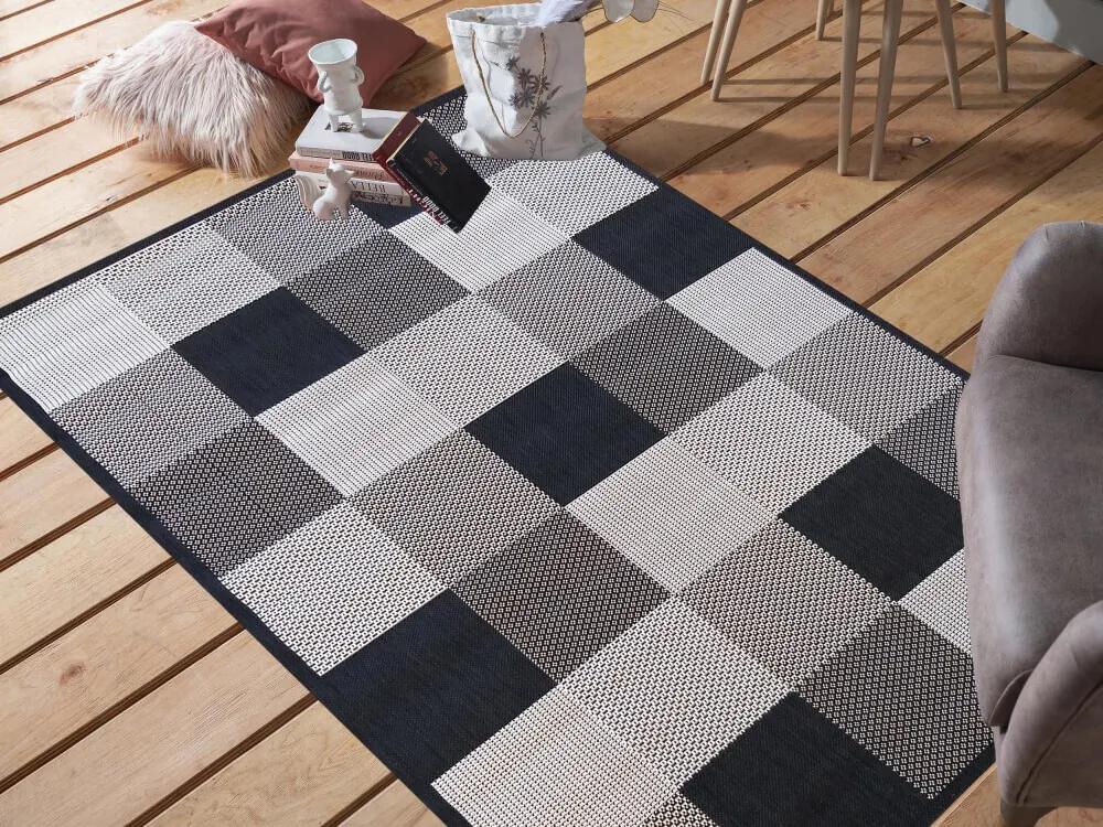 DY Čierno-biely tkaný koberec Bryn 133x195 cm | BIANO