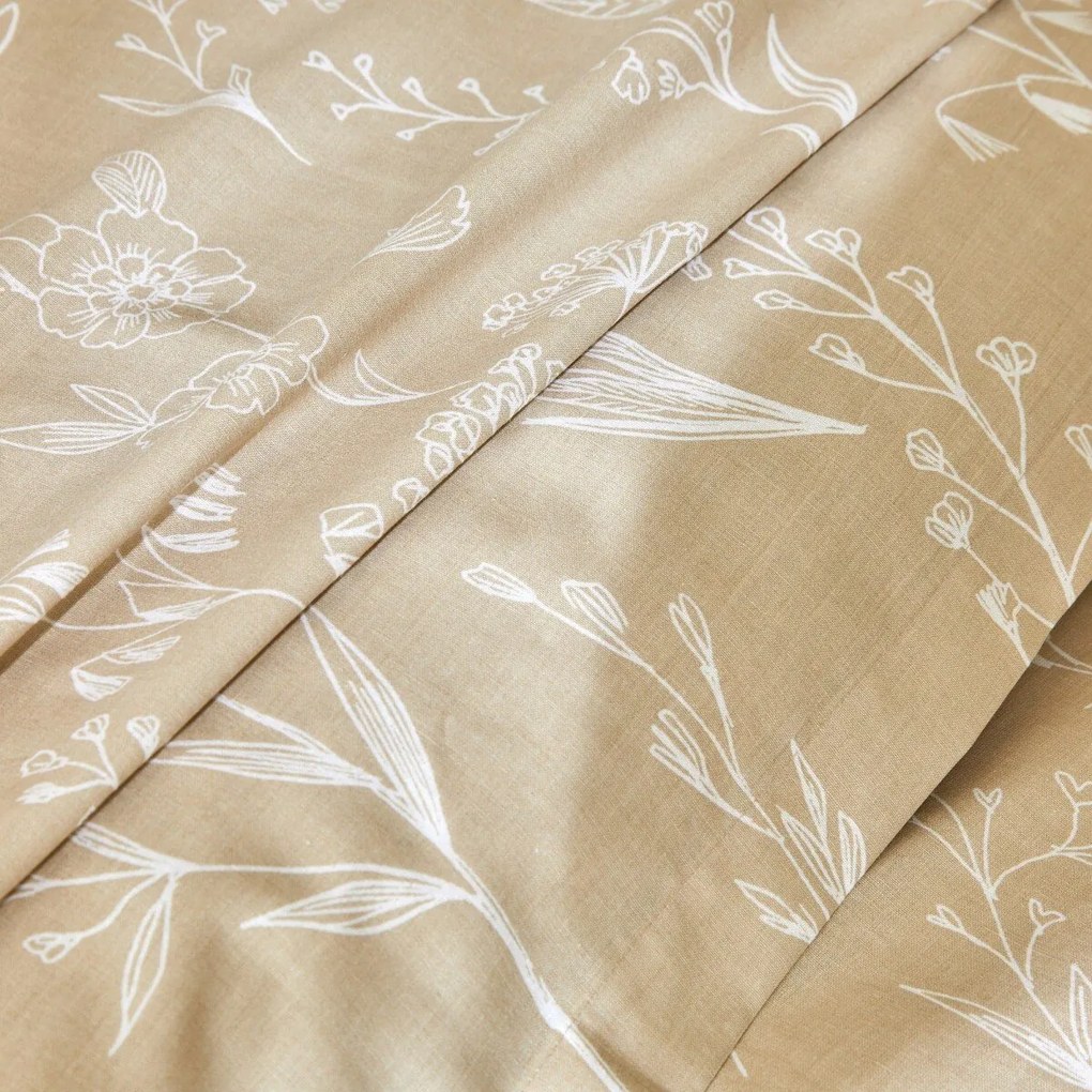 Bavlnená posteľná bielizeň Alessia zn. Colombine s potlačou kvetín (*) Súprava obliečok na vankúš (70x90) a na prikrývku (140x200) v klasických rozmeroch a bez chlopne na zasunutie pod matrac.