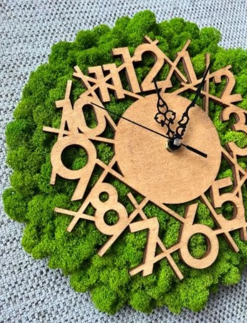 Machové nástenné hodiny 30 cm