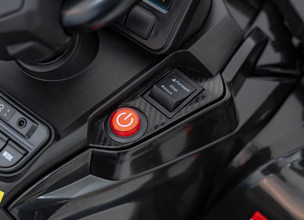 Štvorkolka Can Am Outlander s diaľkovým ovládaním, čierna