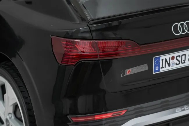Elektrické autíčko Audi SQ8 čierne / sivé