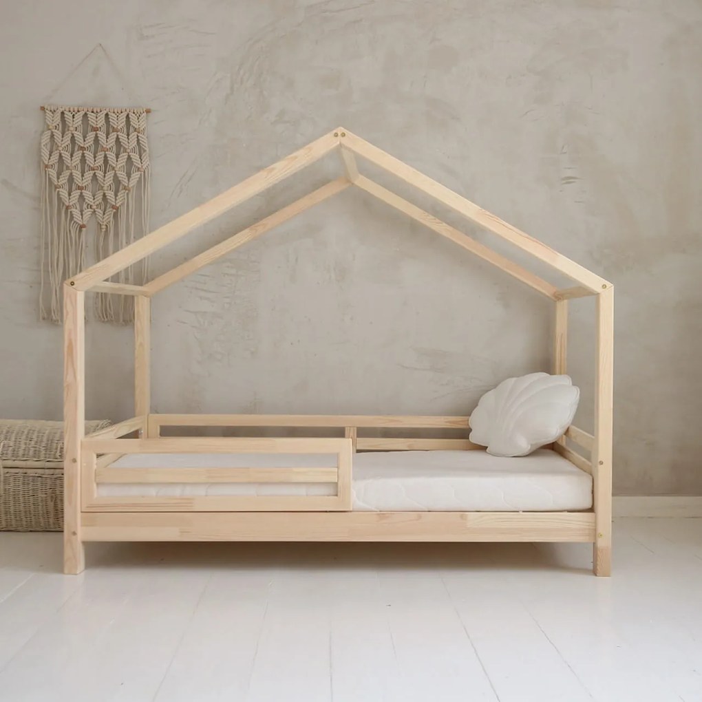 Posteľ v tvare domčeka Housebed Fello - 90 x 200 cm / prírodná