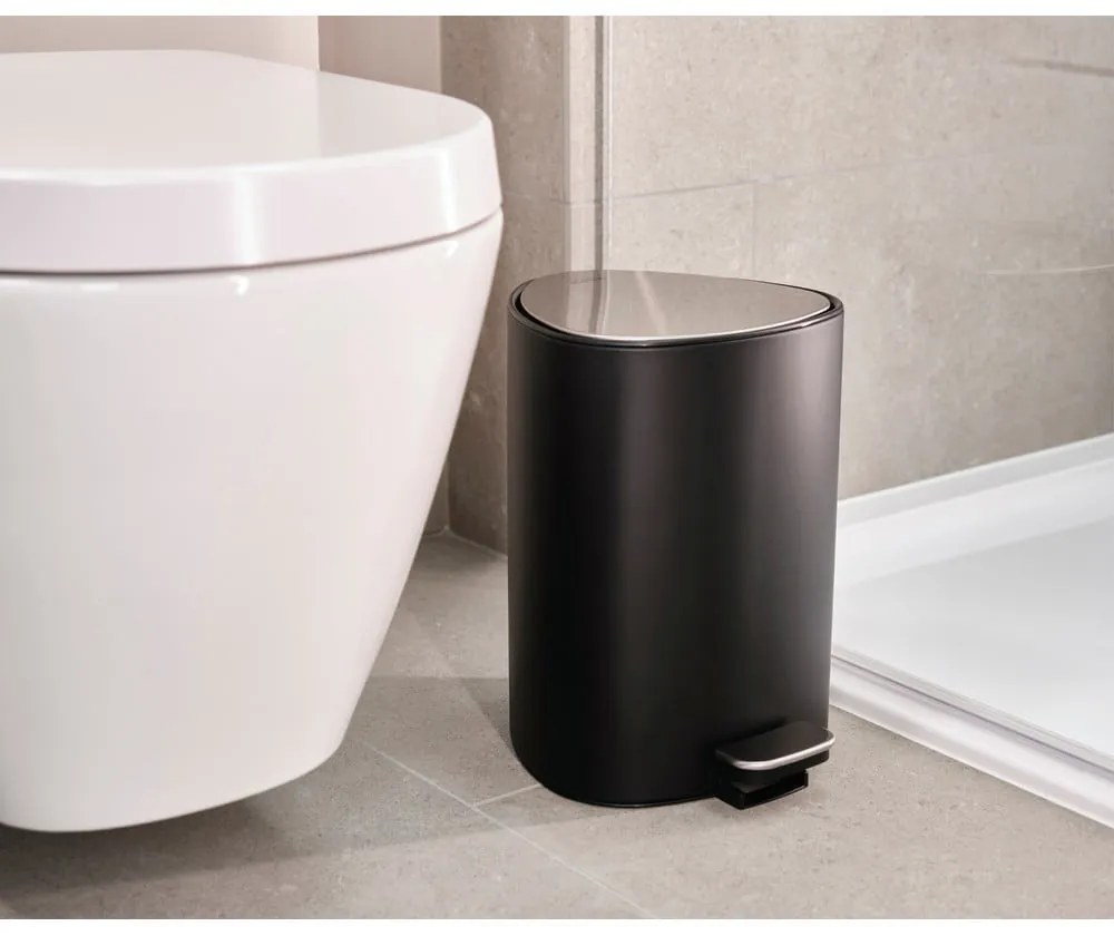 Matne čierny nášľapný oceľový odpadkový kôš 5 l EasyStore Luxe – Joseph Joseph