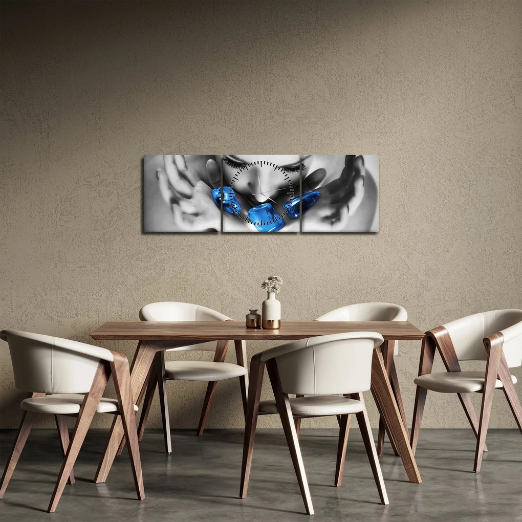 Obraz portrétu ženy s kameňmi (s hodinami) (90x30 cm)