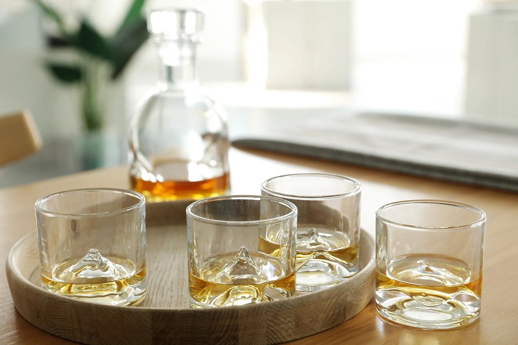 Karafa na whisky The Peaks s pohárikmi 5 dielov