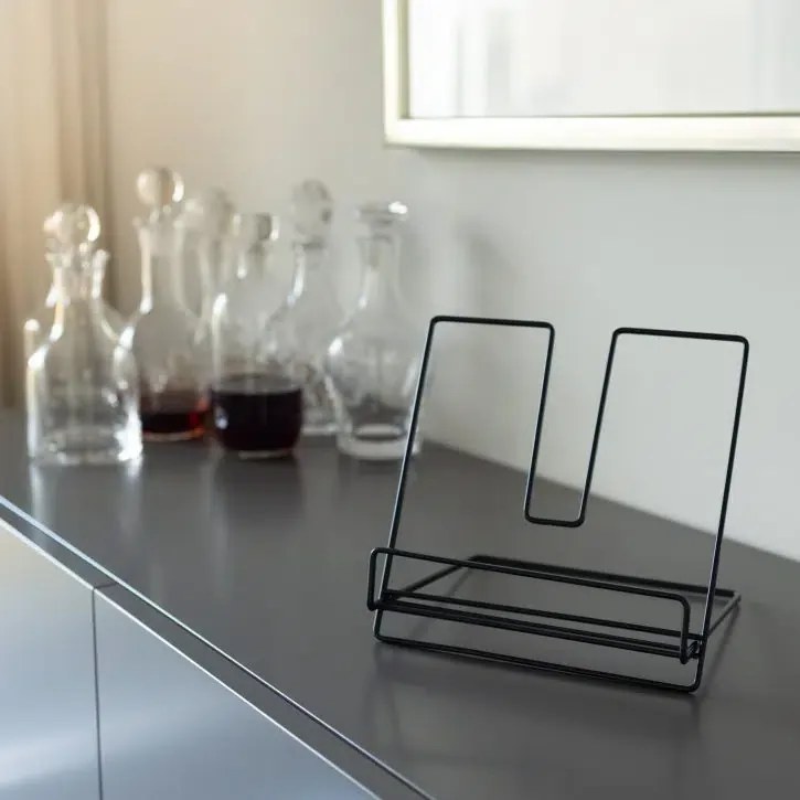 Zeller Present Kuchynský držiak na tablet a kuchárky, čierny kov NEMO