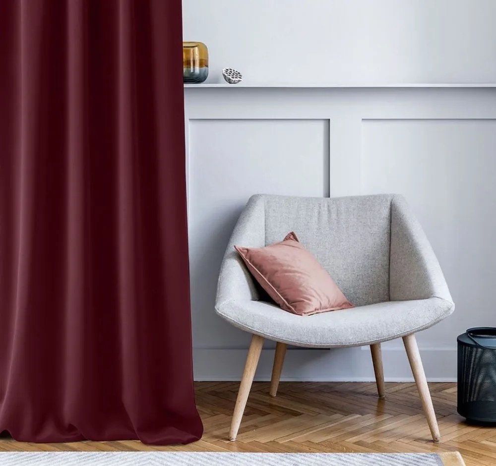 Elegantný bordový záves na riasiacu pásku s rozmerom 140 x 280 cm