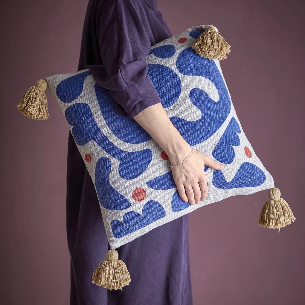 Bloomingville Vankúš z recyklovanej bavlny Eviaya Blue 45x45