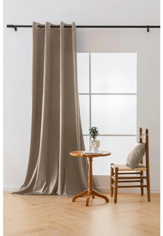 Svetlohnedý zatemňovací záves VELVET 140x250 cm Zavesenie: Kovové krúžky