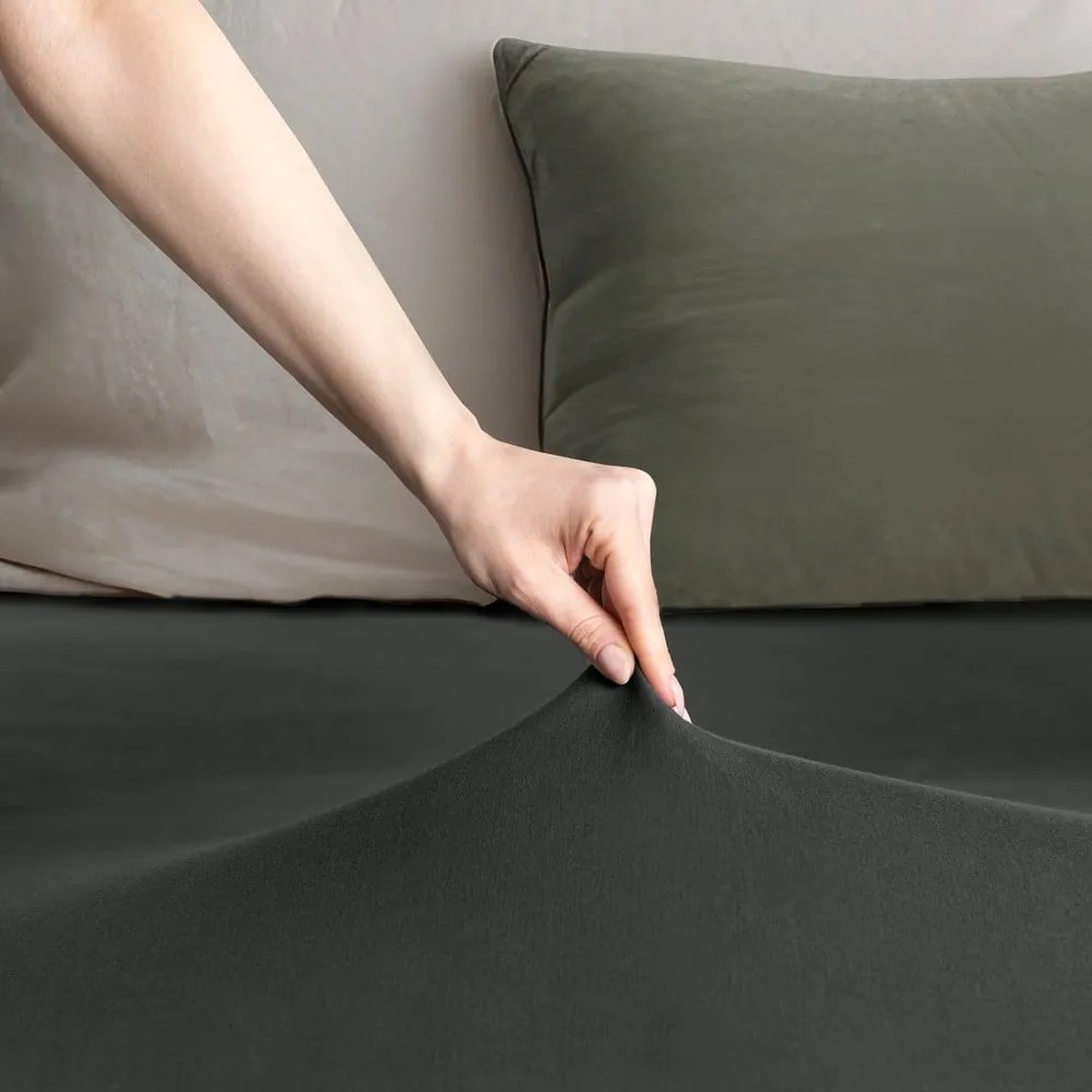 Tmavosivá napínacia plachta jersey 220x200 cm Amber – Restilo