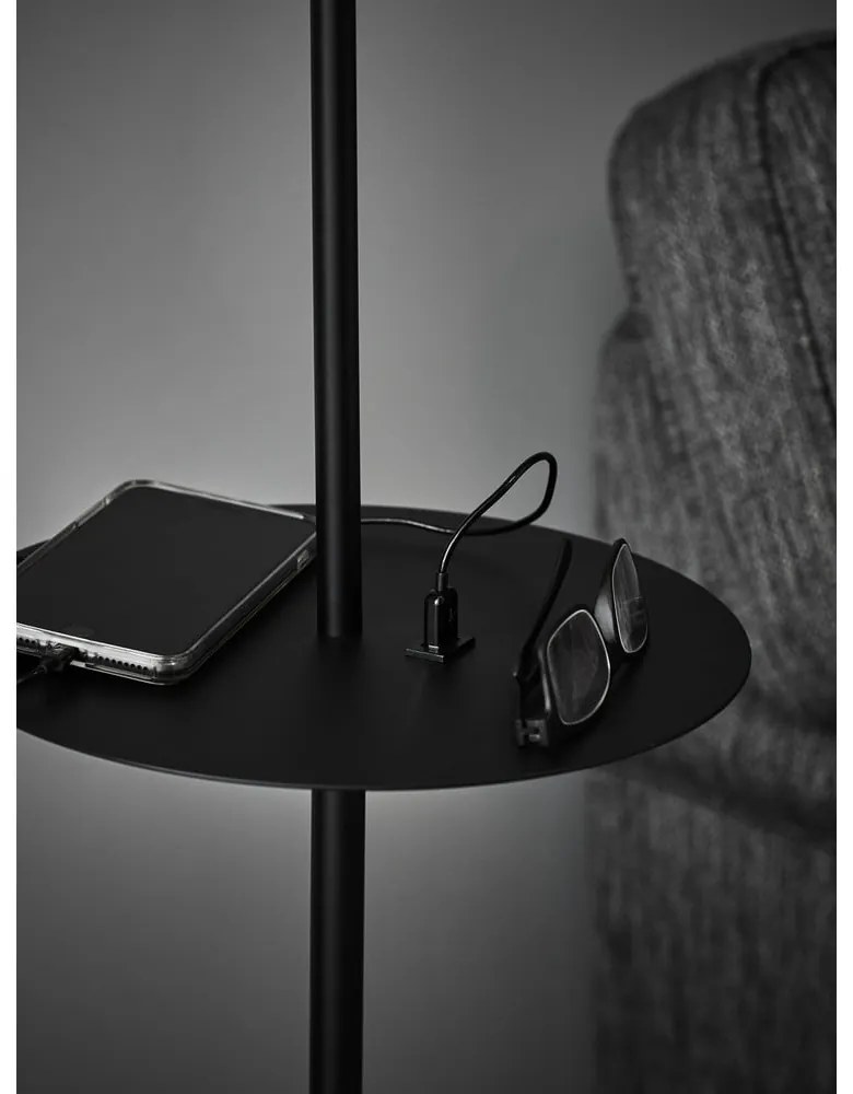Čierna voľne stojacia lampa s odkladacím priestorom Markslöjd Linear