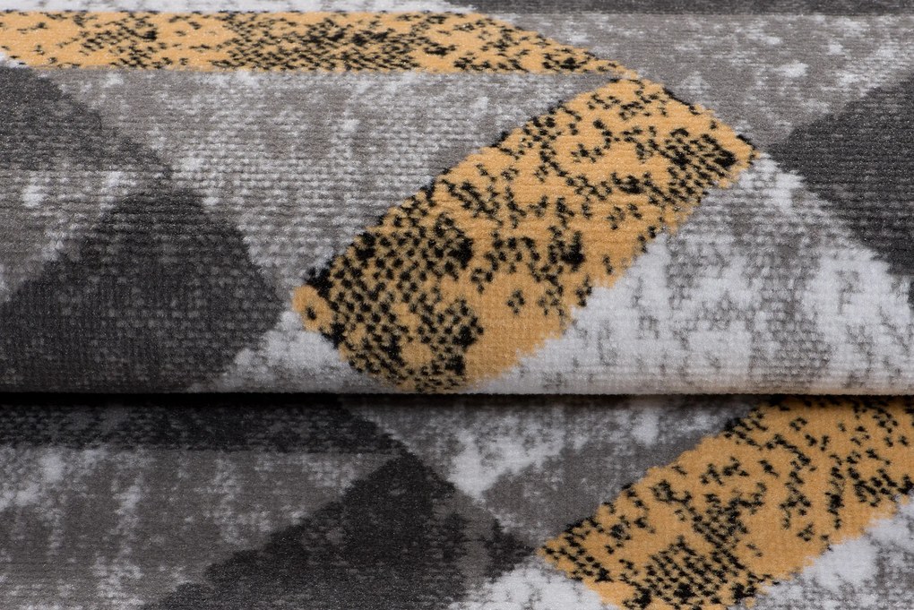 TA Koberec Q544C WHITE MAYA PP EYM Rozmer: 160x220 cm