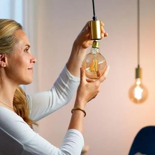 Philips WiZ Tunable white 8718699786816 LED žiarovka Filament Globe E27 6,7W/640lm G120 2000-5000K
