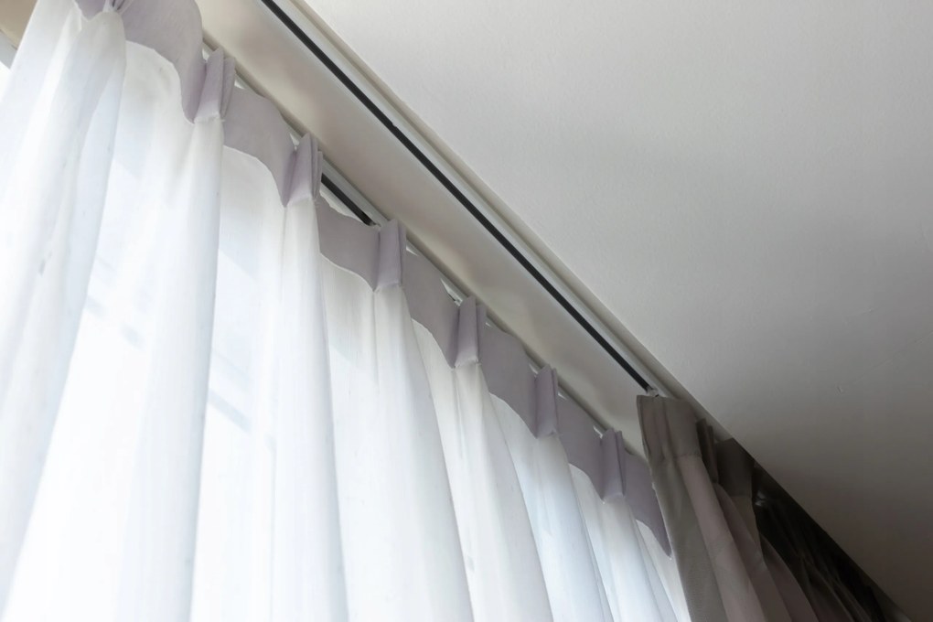 Dekorstudio Stropná hliníková koľajnica SMART - dvojradová Dĺžka: 320cm, Typ príslušenstva: Bežce so štipcami