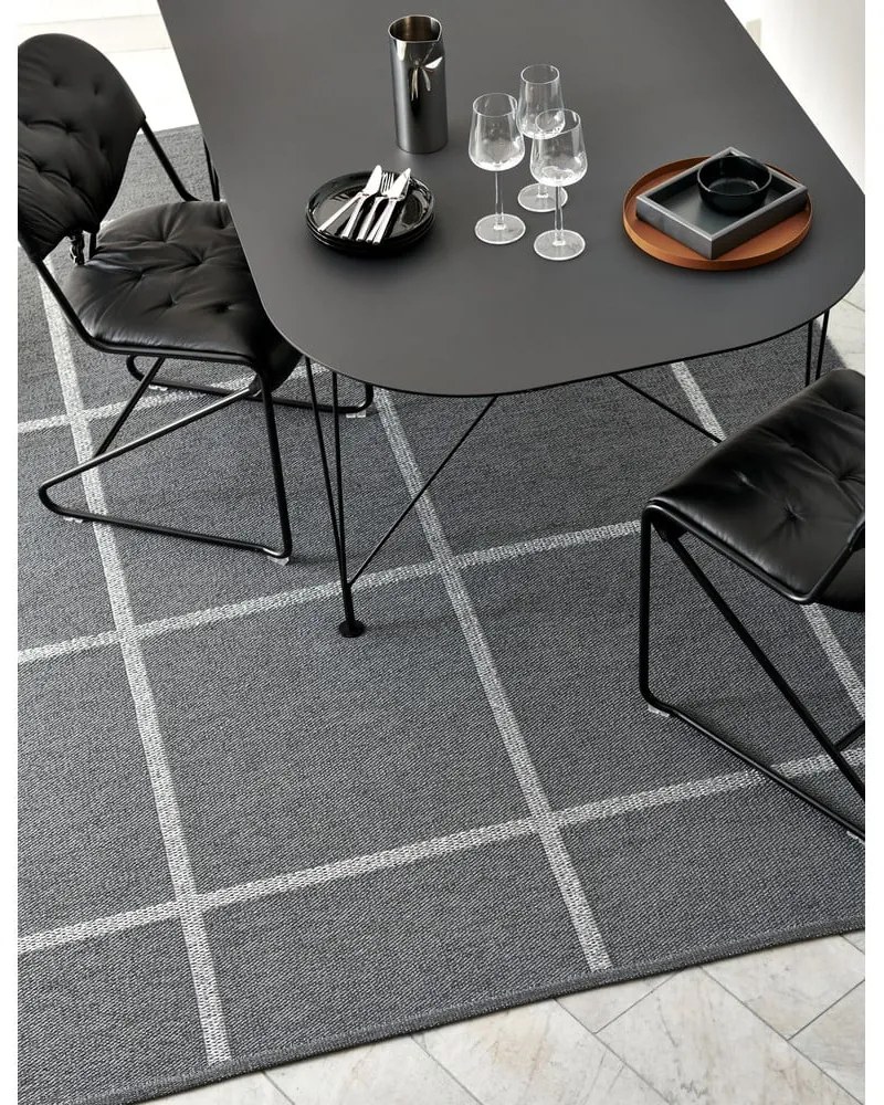 Antracitový vnútorný a vonkajší koberec 70x100 cm Ada Granit – Pappelina