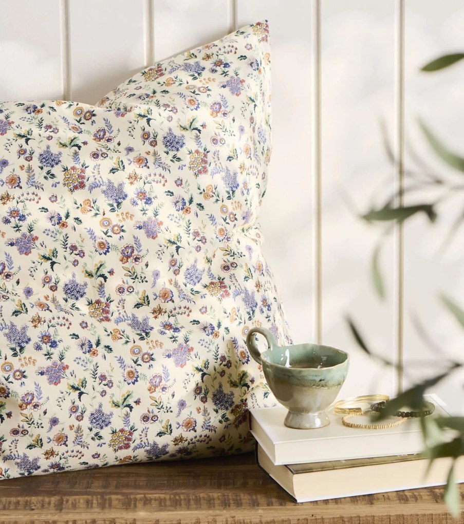 Ib Laursen Bavlnený poťah na vankúš Purple Flowers 60 × 60 cm