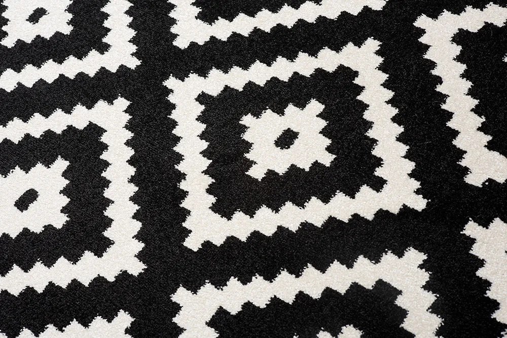 Koberec MAROKO CHODNIK čierny Rozmery: 80x150
