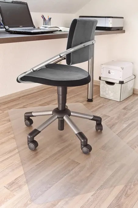 Podložka pod stoličku 120x90 cm priesvitná