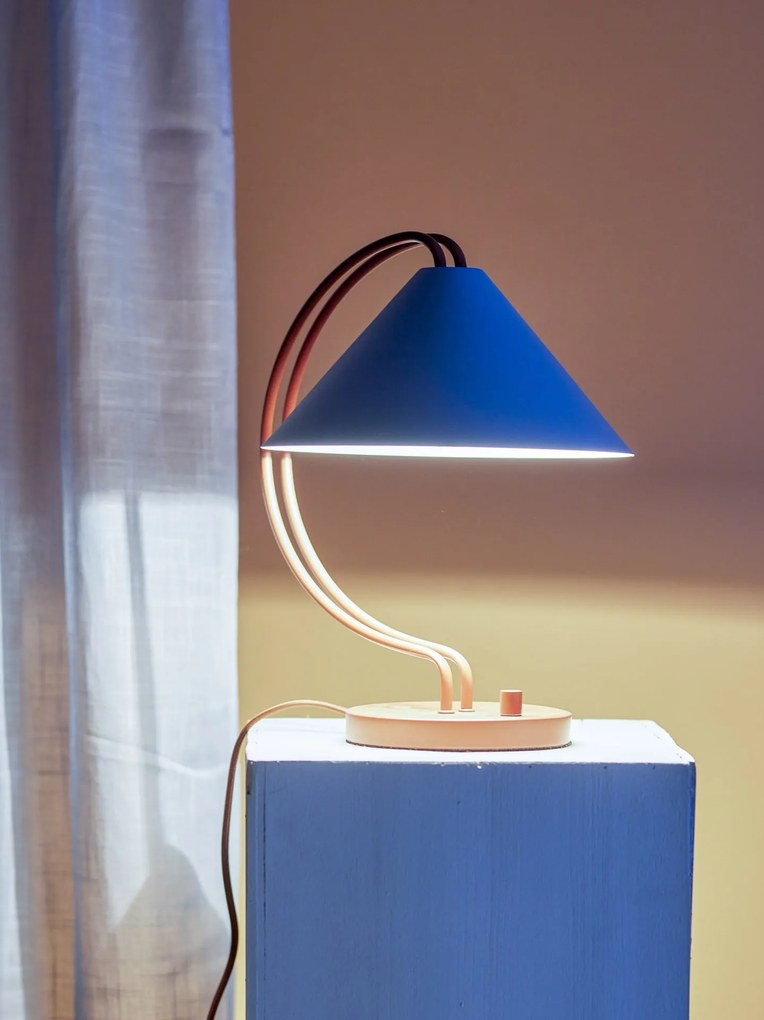 Bloomingville Stolná lampa Janya Red