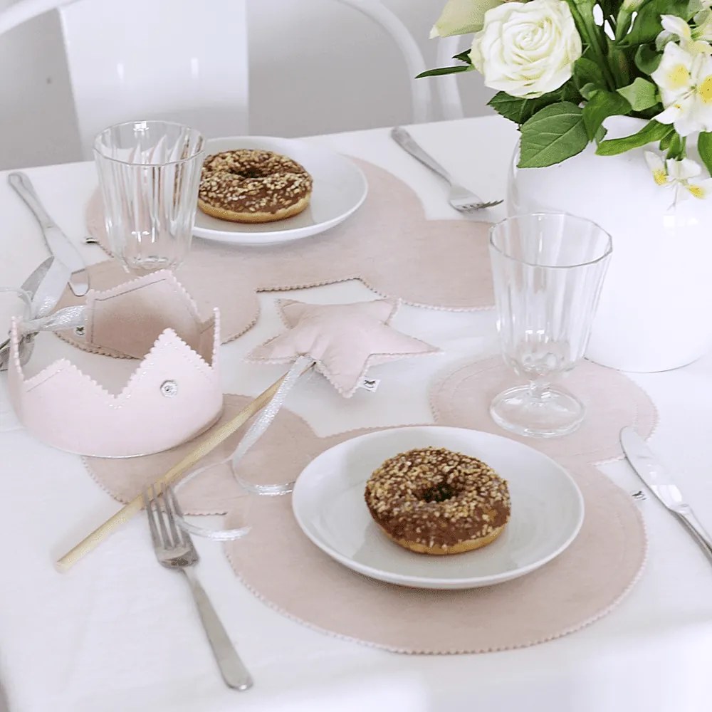 Ľanové prestieranie myška púdrovo ružová so striebornou 39x35cm