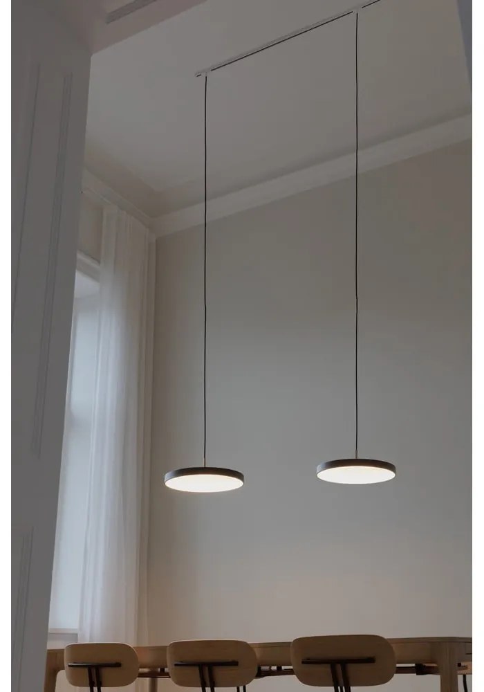 Čierne LED závesné svietidlo so stmievačom s kovovým tienidlom ø 43 cm Asteria Plus Medium – UMAGE