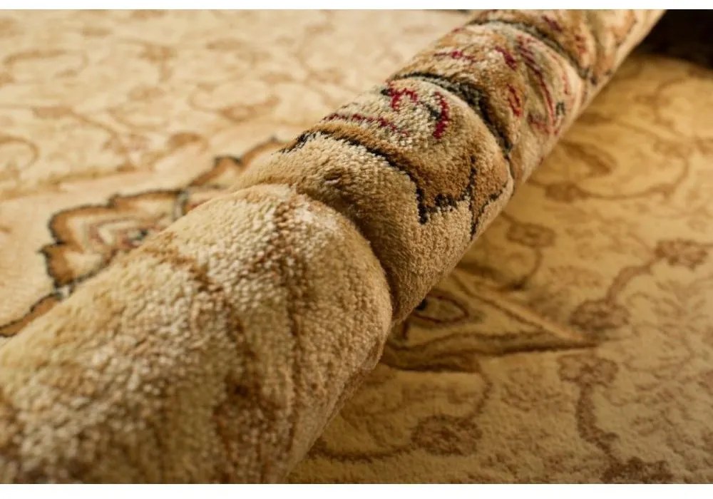 Kusový koberec klasický vzor 2 béžový ovál 140x190cm
