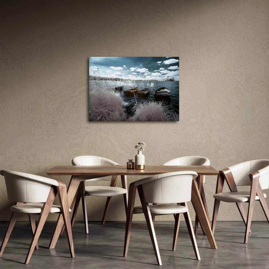Obraz - Drevené loďky na jazere (70x50 cm)