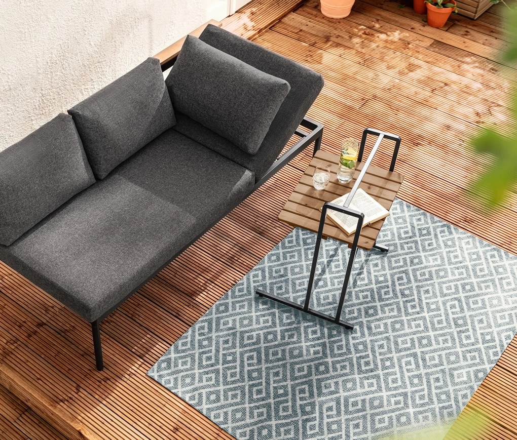 C-stôl s veľkou stolovou doskou