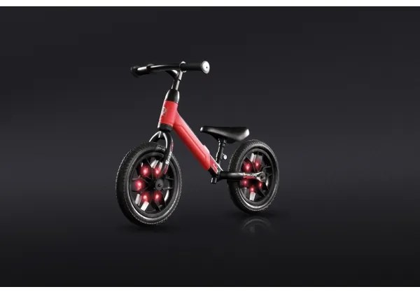 QPlay - Odrážadlo s LED svetlami na kolesách SPARK červená