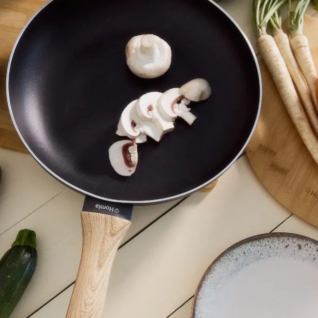 Panvica ALBERO čierna SS22 820507