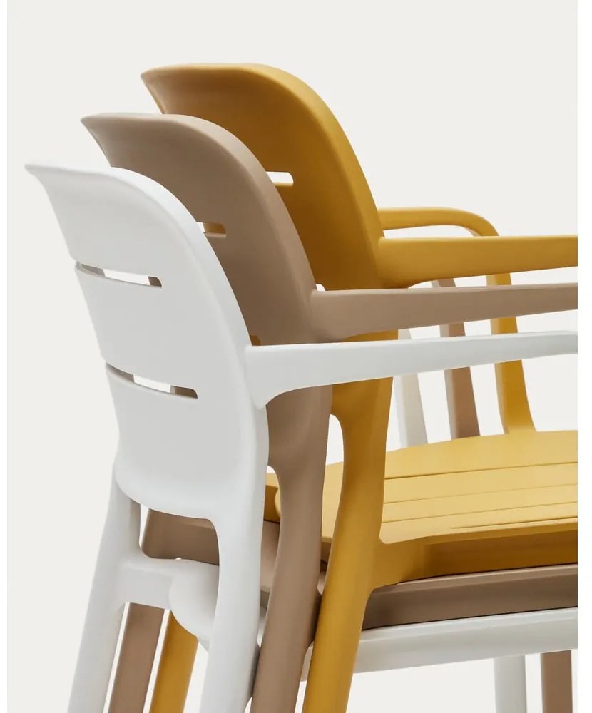 Žltá plastová záhradná stolička Morella – Kave Home