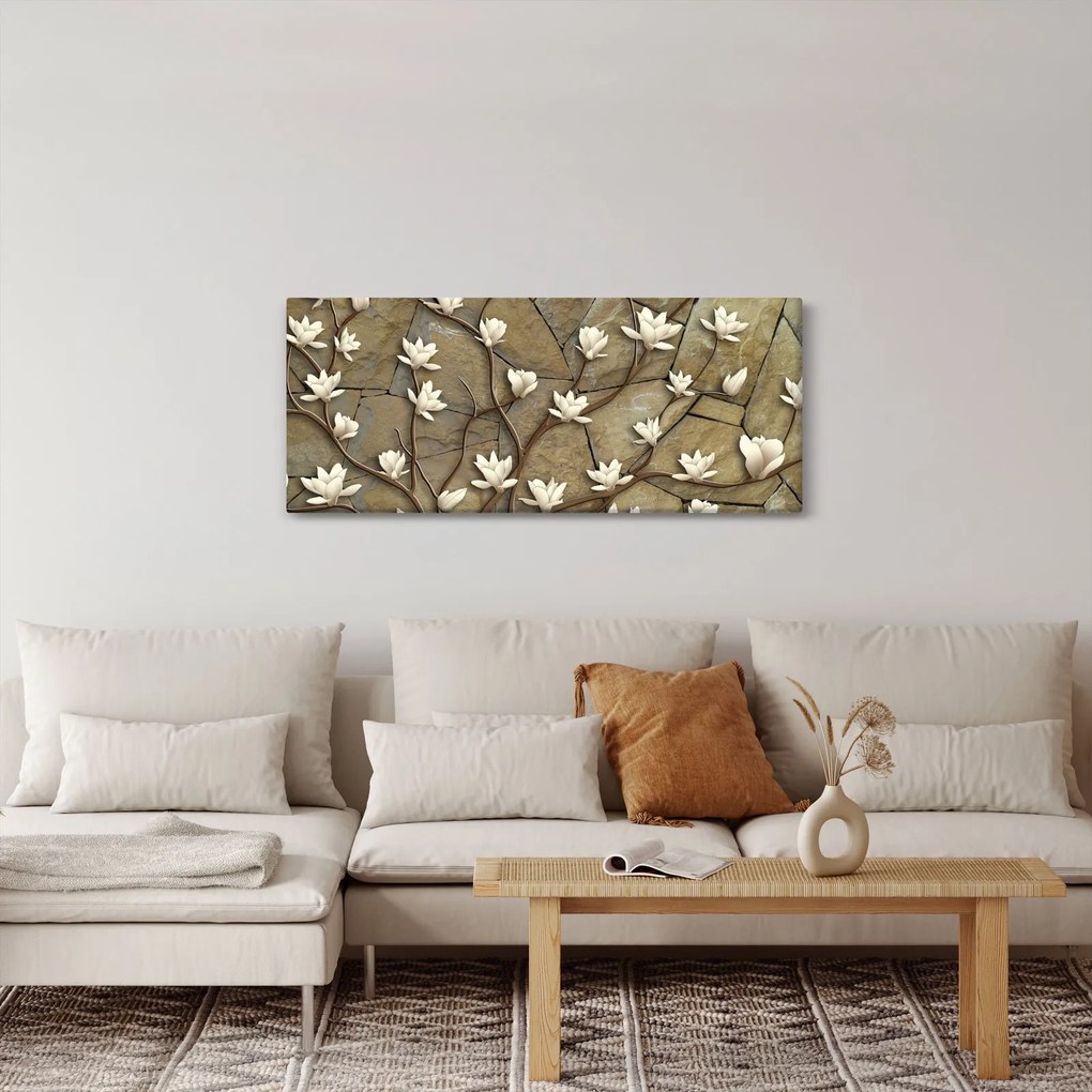 Obraz - Biele magnólie na kamennom murive (120x50 cm)