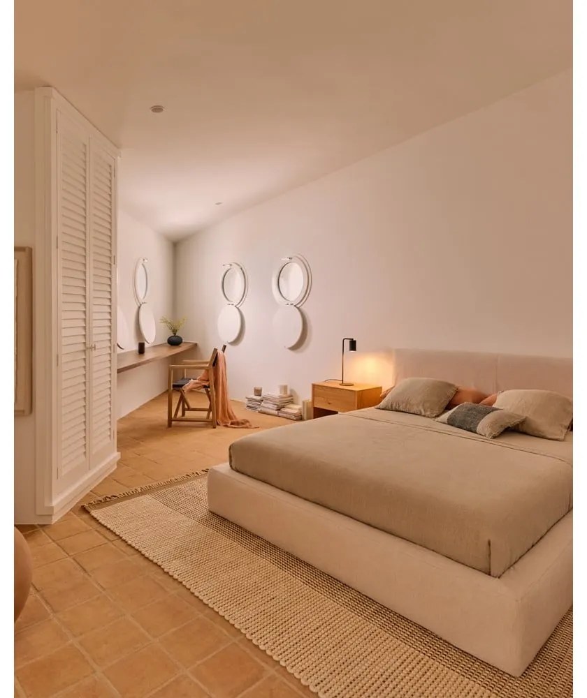 Béžová čalúnená dvojlôžková posteľ bez roštu 160x200 cm Blok – Kave Home