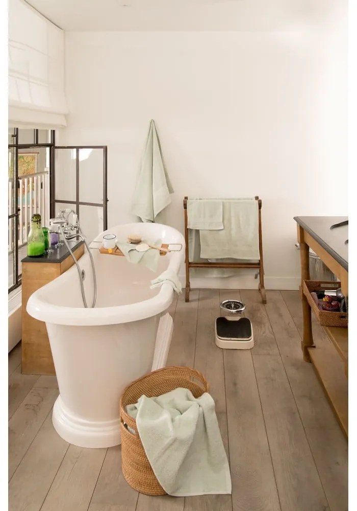 Mätovozelený uterák Tiseco Home Studio, 50 × 100 cm