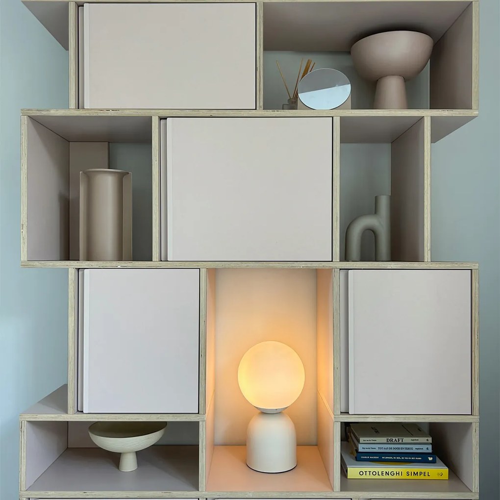 Stolná lampa Hotel Chic béžová s opálovým sklom - Pallon Trend