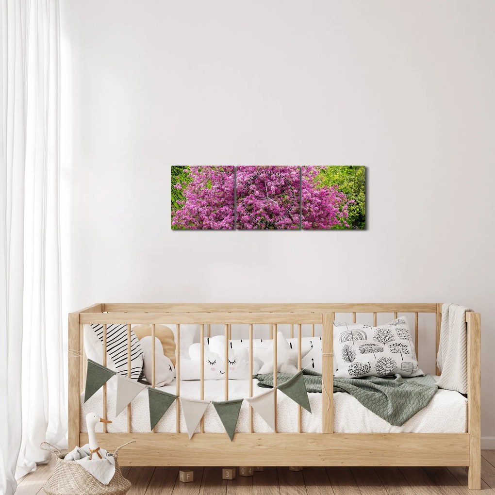 Obraz rozkvitnutého stromu na lúke (s hodinami) (90x30 cm)