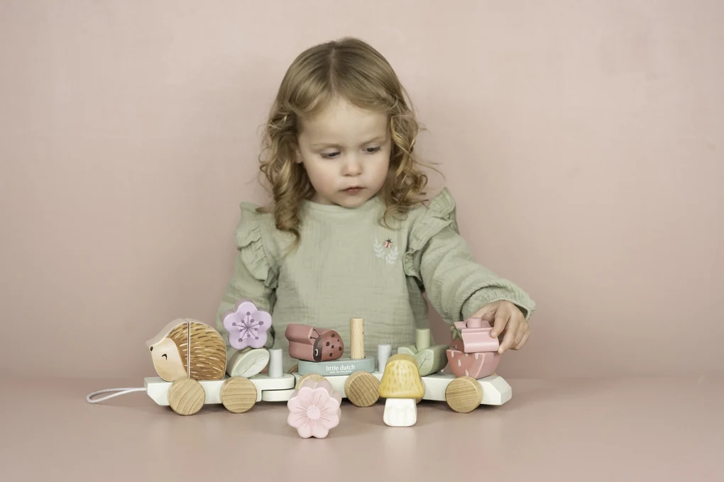 Vláčik drevený ježko Fairy Garden