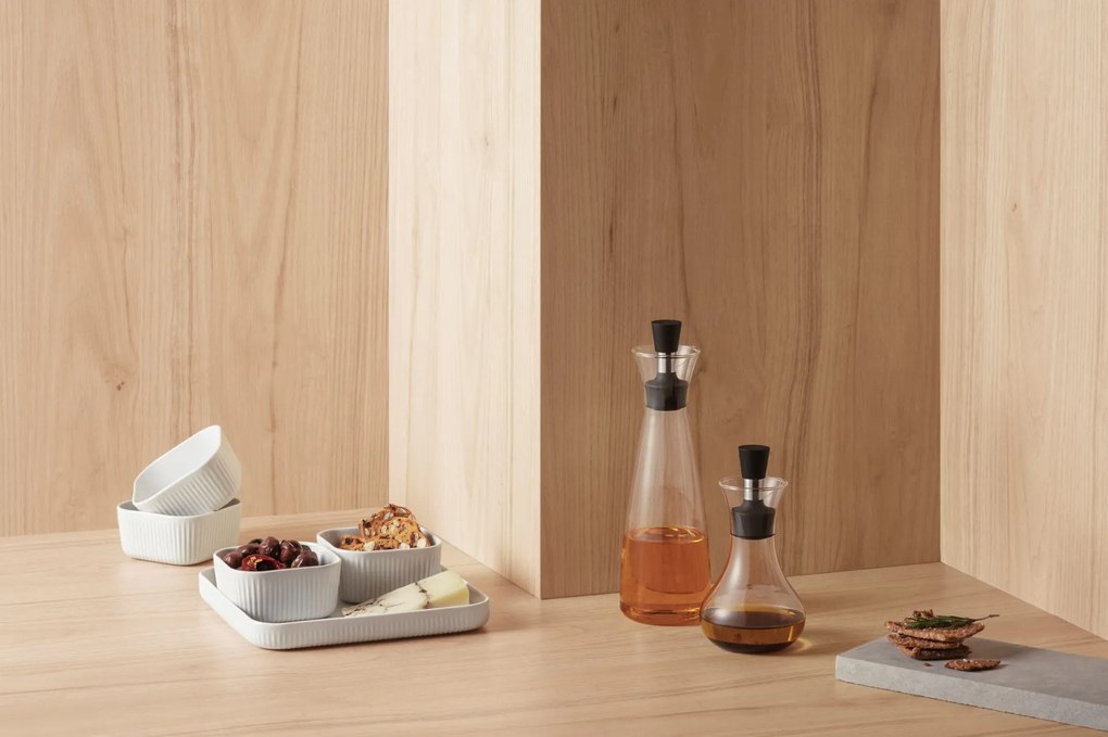Eva Solo Sklenená flaša na olej/ocot s lievikom Drip-free 0,5 l