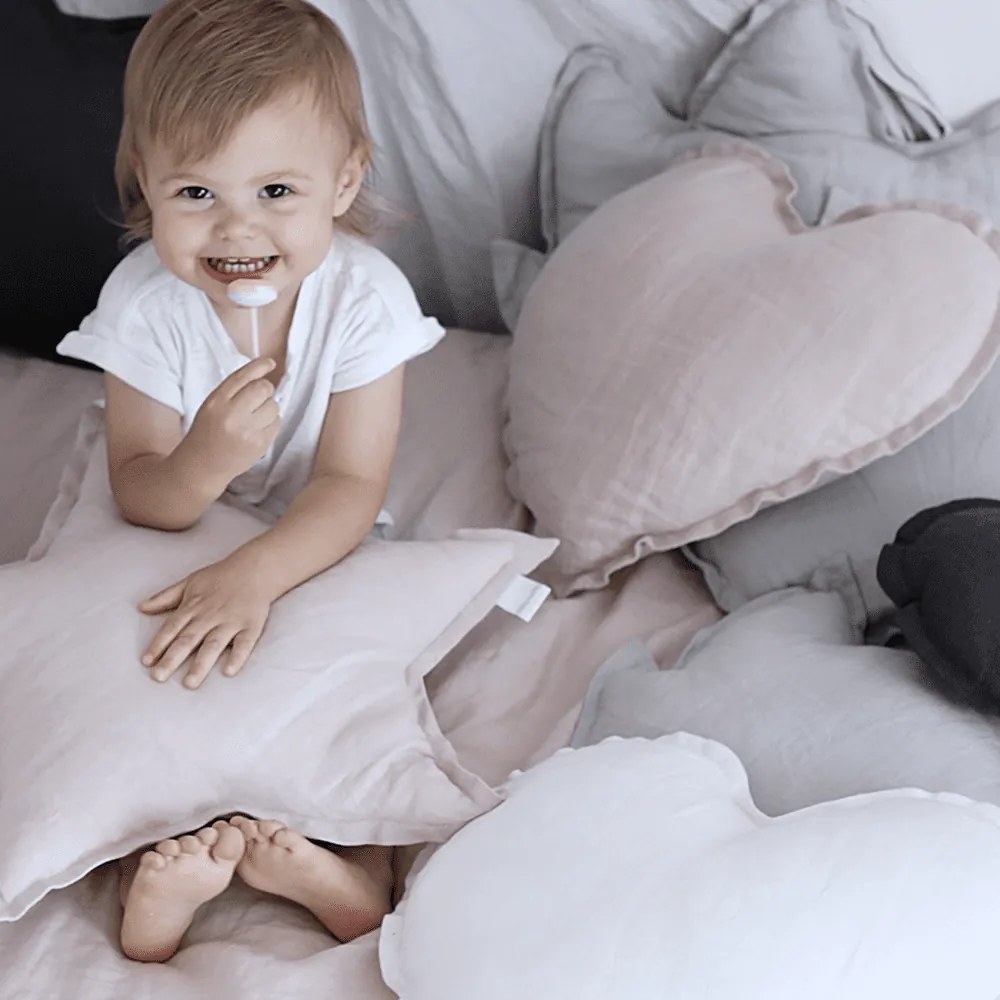 Ľanový vankúš srdca púdrovo ružová 44cm