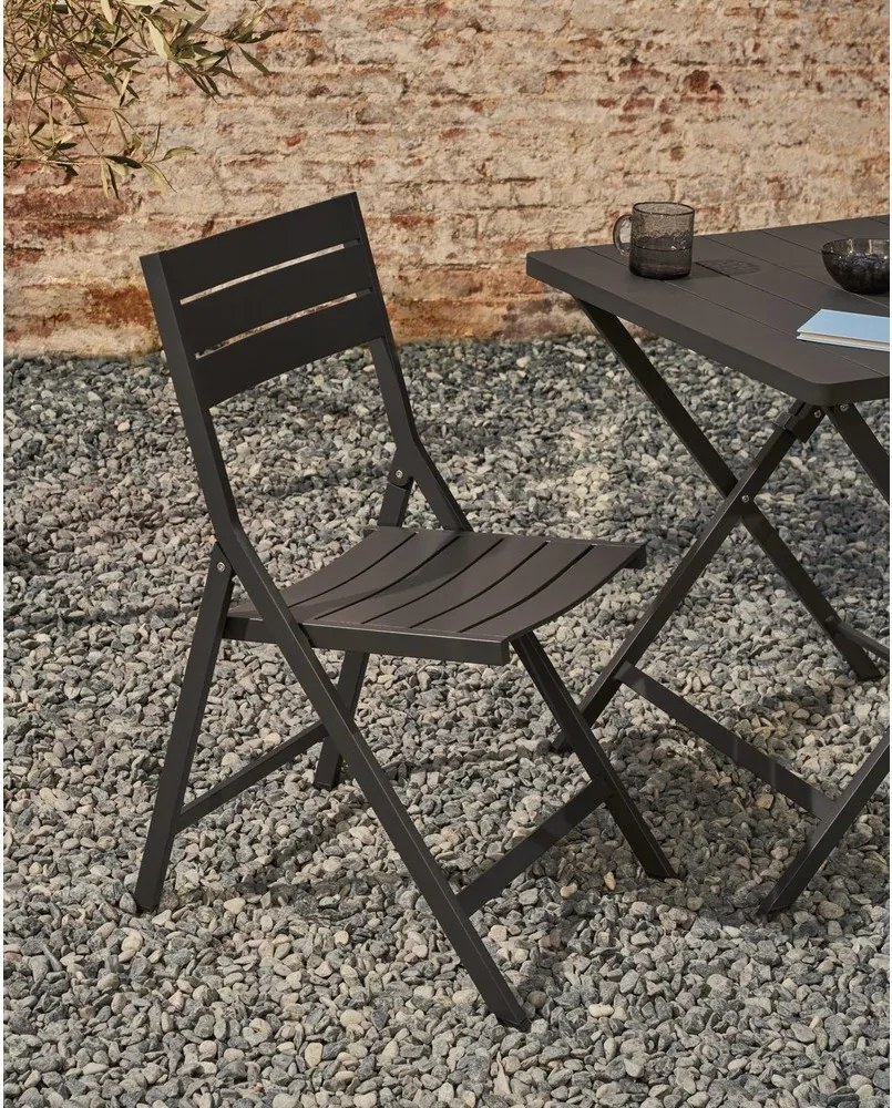 Čierna kovová záhradná stolička Torreta – Kave Home