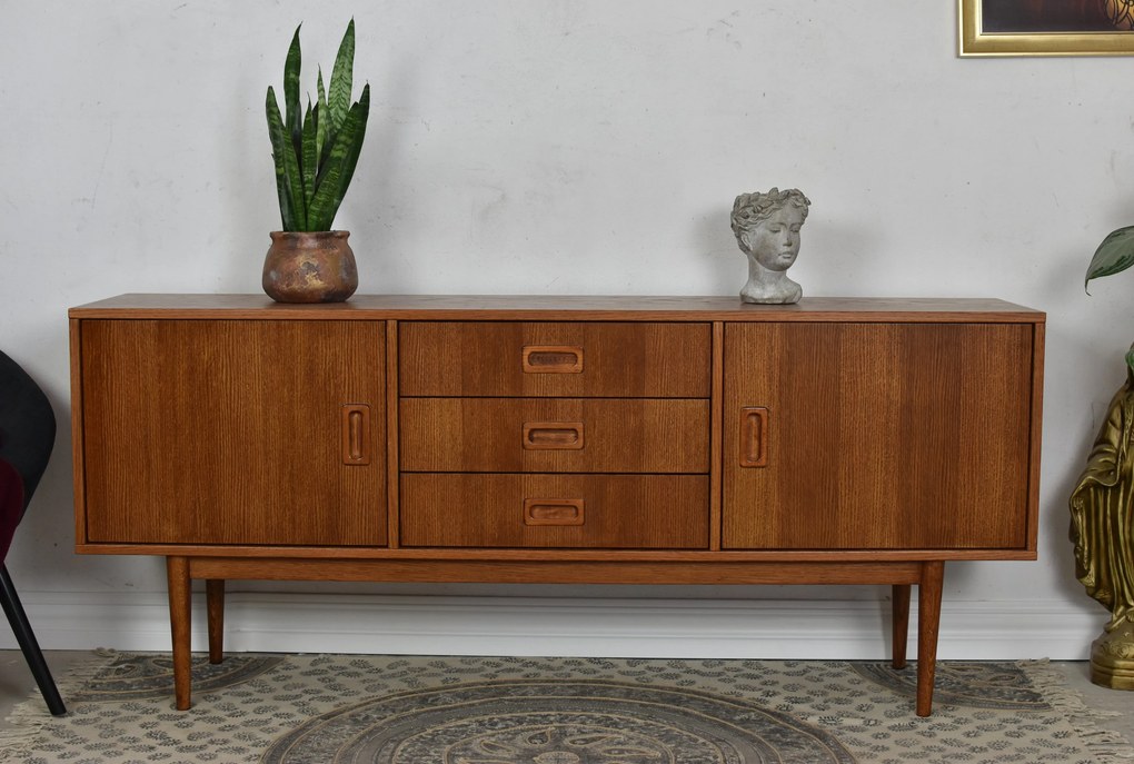 MOOD SELECTION Sideboard Delan ROZMER CM: Š-180 x H-40 cm x V-75 cm